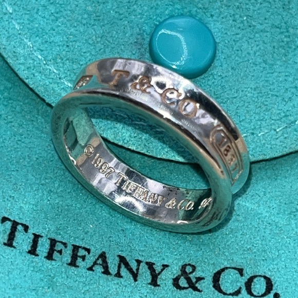 Tiffany & Co 1837 Ring sizes: 5.5 - Picture 3 of 11